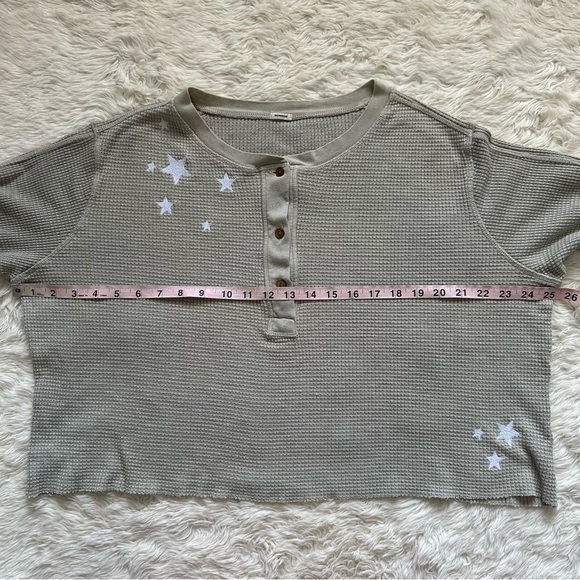 Monrow Top Oversized Crop Henley Thermal Shirt Star Embroidered Long Sleeve S - Picture 8 of 10